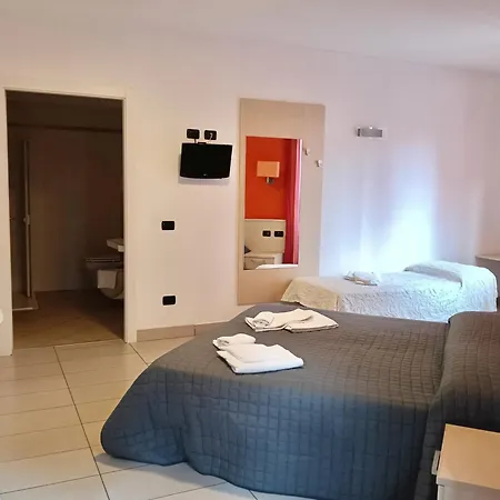 Danci - E Hotel 2*